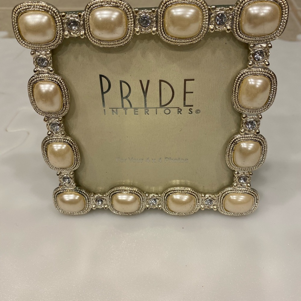 Pearl and rhinestones photo frame - Picture 2 of 3